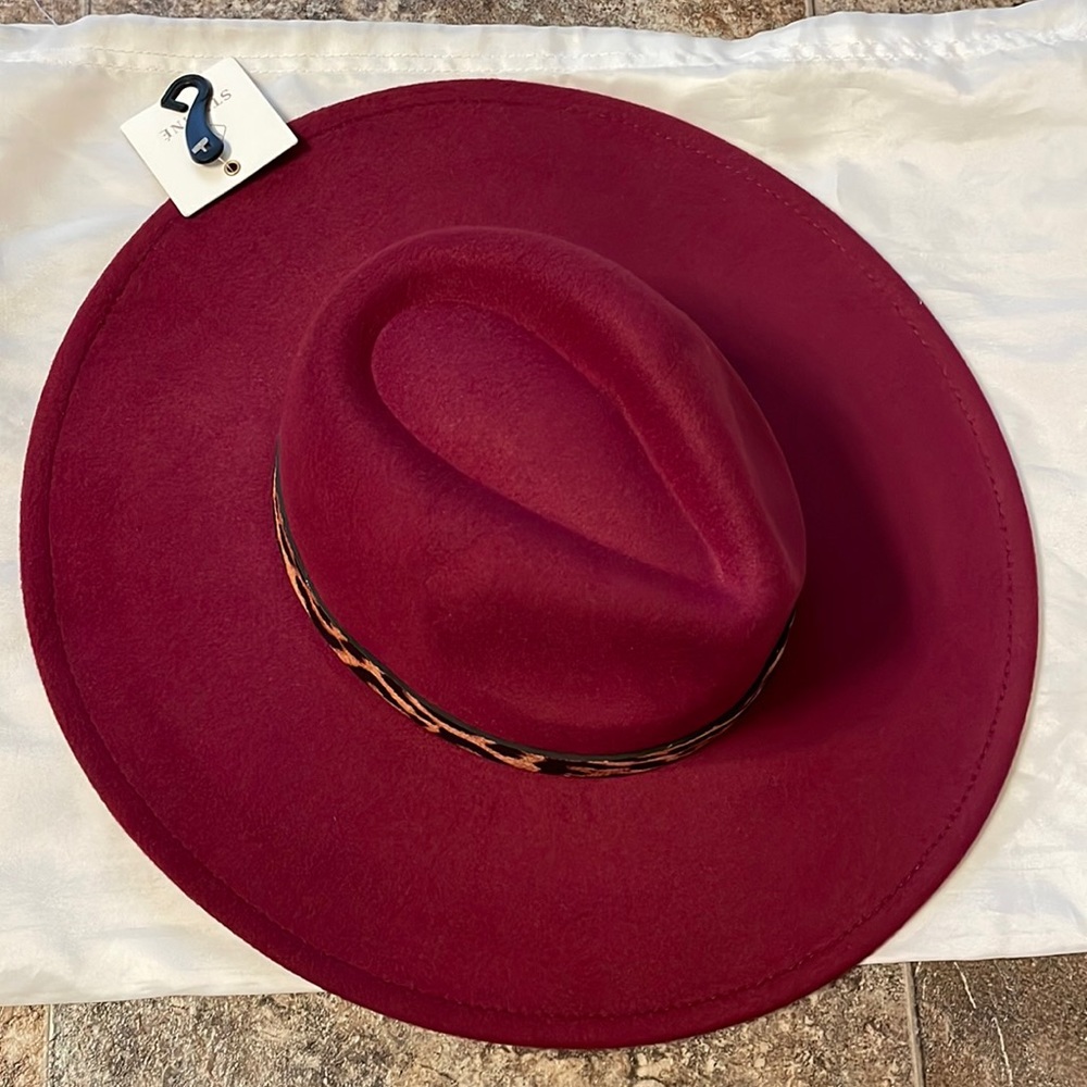 Wine colored fedora